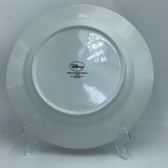 Disney Mickey’s Vintage Holiday Ceramic Dinner Plate Featuring Goofy  (4 of 4) - Picture 2 of 4